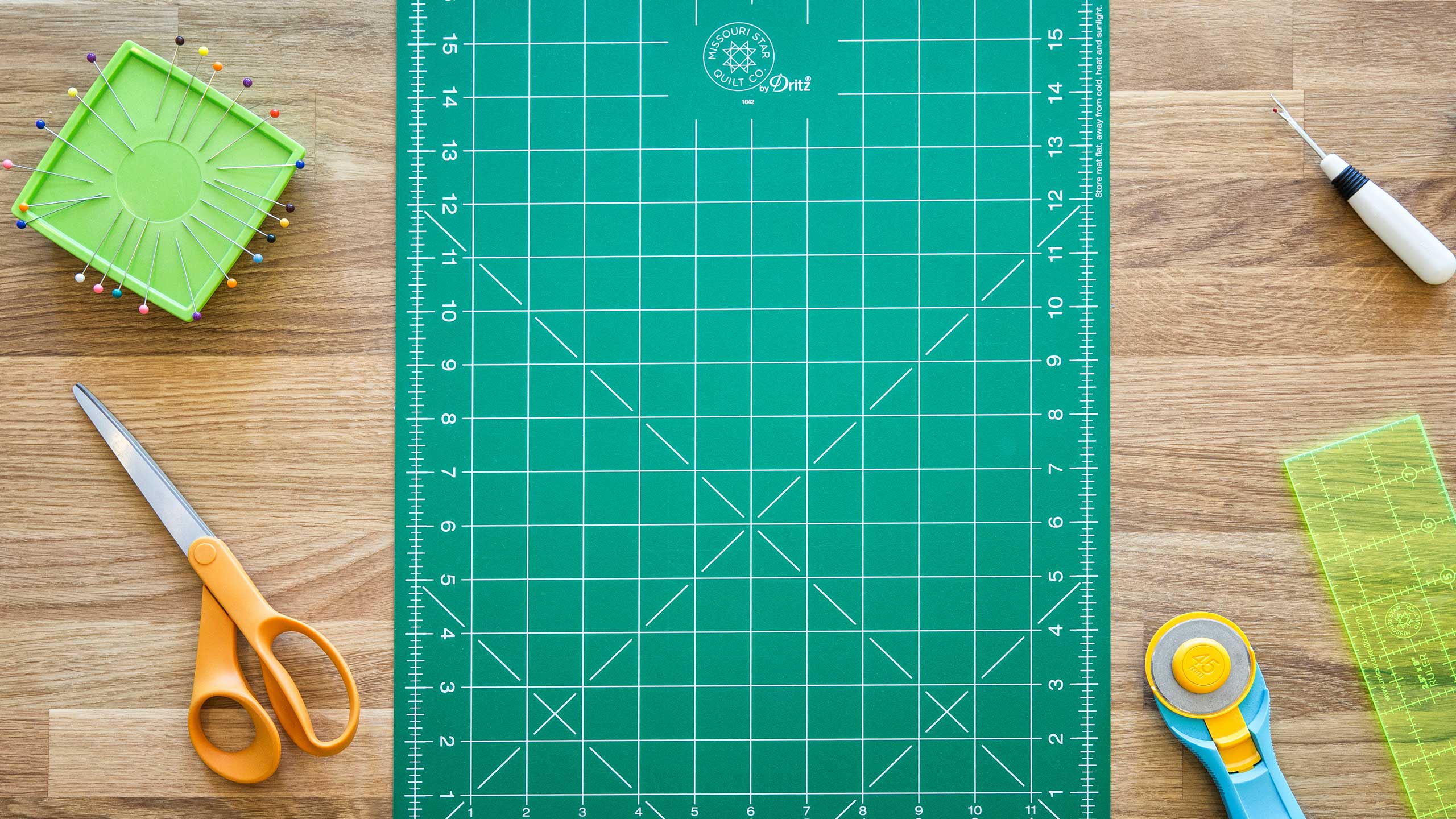 Quilt Snips Mini Tutorial - Phoebe's Flower Box