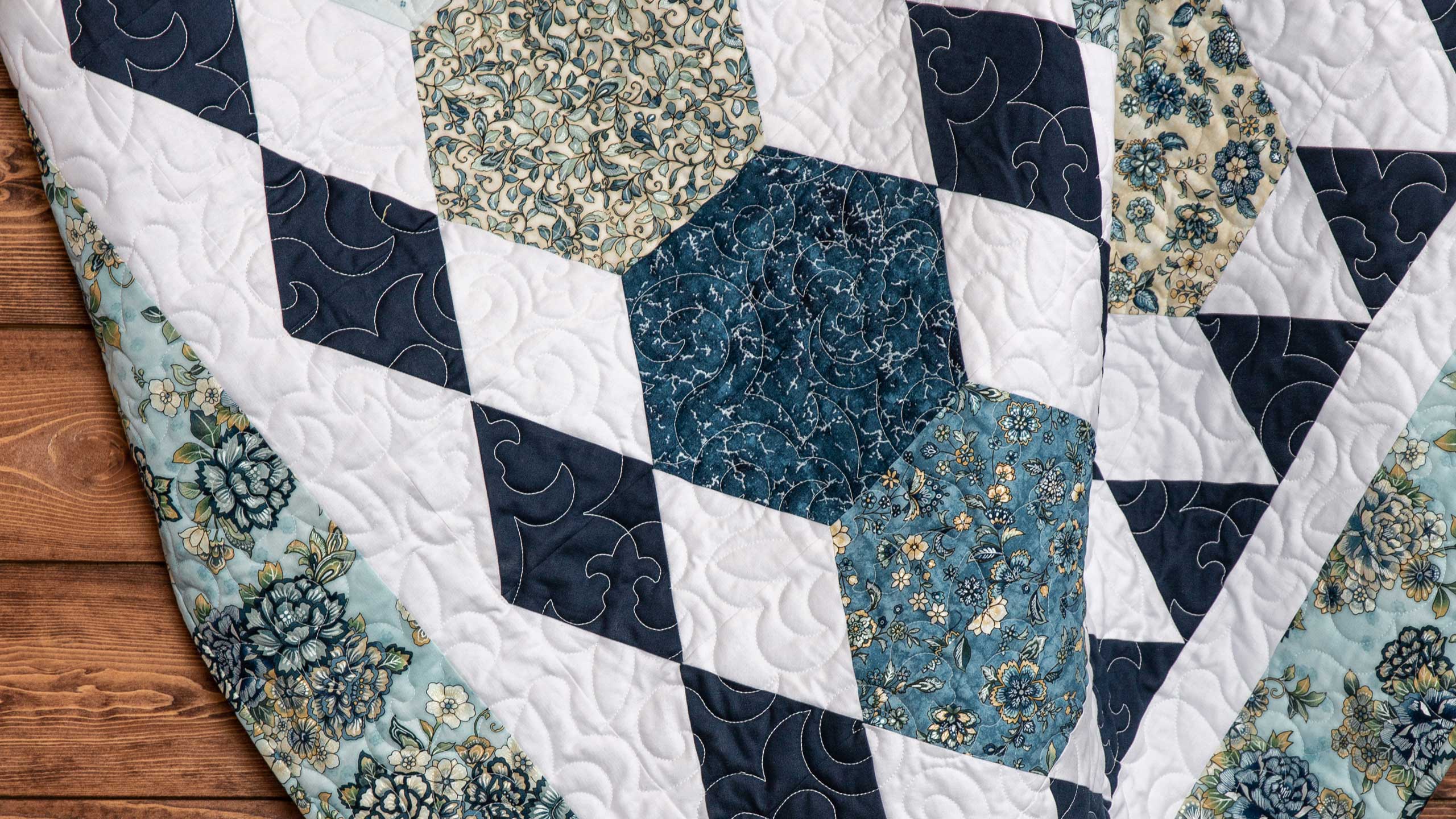 Make a "Diamond Dance" Quilt with Jenny!