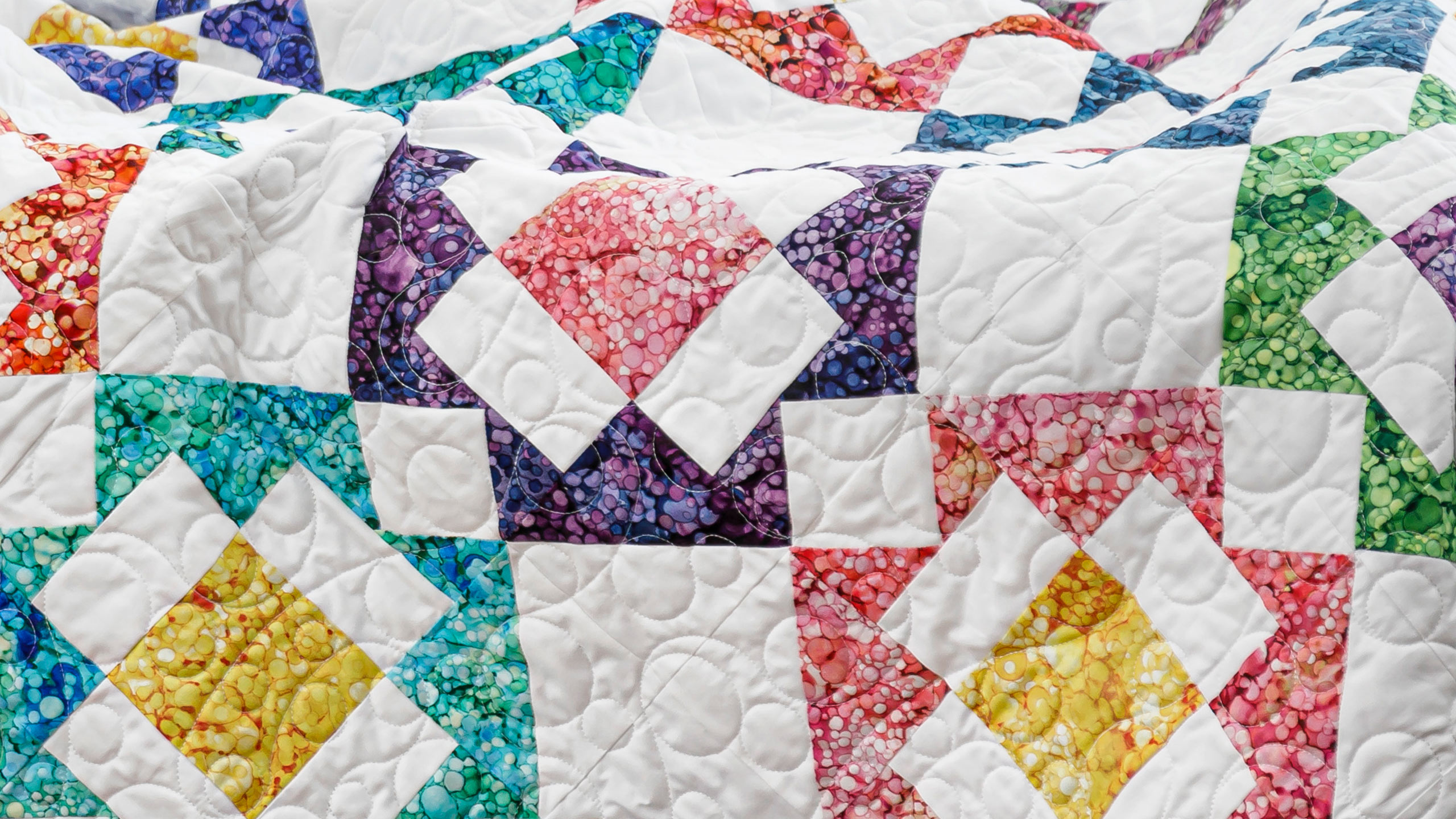 Make a "Big T Origami" Quilt with Jenny Doan of Missouri Star