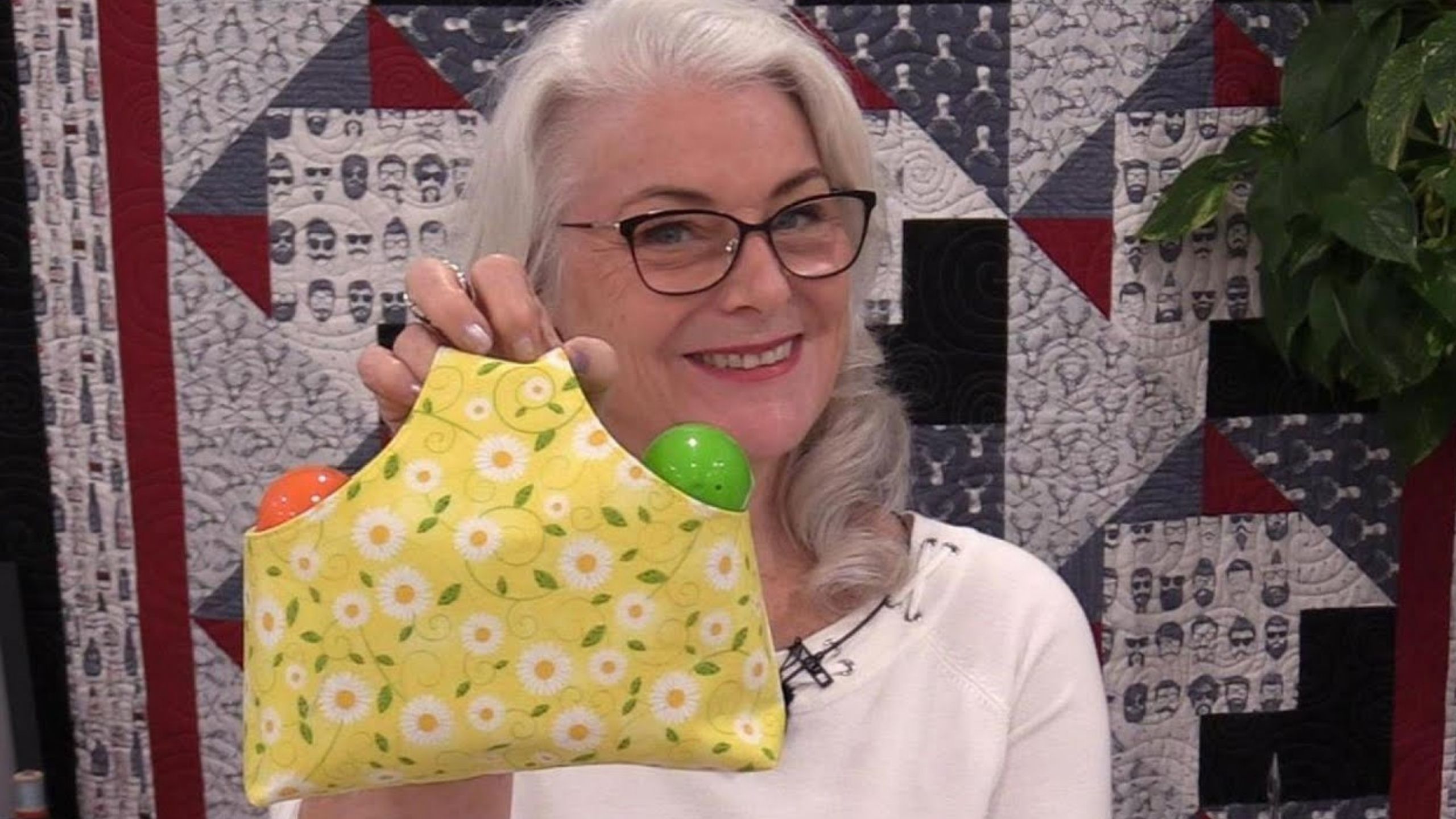 One Fat Quarter Bag with Laura Coia of Sew Very Easy